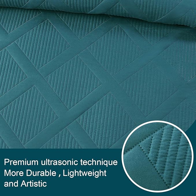 Exclusivo Mezcla Oversized King Quilt Set- Teal Cal King Quilts Bedding Set with 2 Pillow Shams, Modern Bedspread with Striped Pattern, Soft Lightweight Bedspreads Coverlets for All Seasons