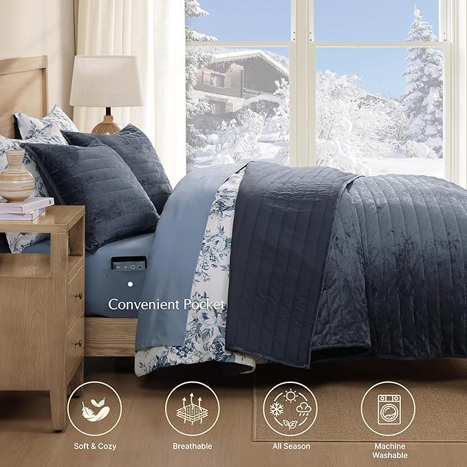 WRENSONGE Velvet King Size Quilt Set-3 Pieces Blue Grey Luxurious Velvet Striped Channel Comforter with 2 Shams, Soft Bedspread Coverlet Quilted Bedding Set for All Season
