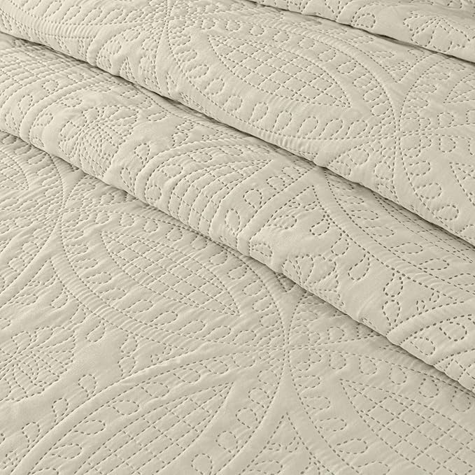 Chezmoi Collection Austin 3-Piece Oversized Bedspread Coverlet Set (Queen, Ivory)