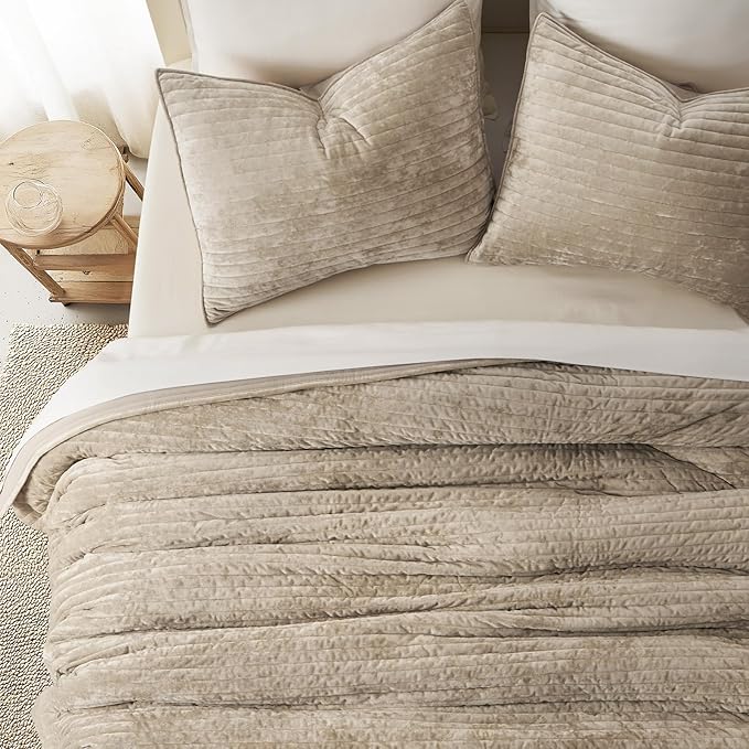 EVERGRACE Velvet Quilt Set Queen Size, Luxurious Soft Striped Channel Bedding Set, Lightweight Velvet Comforter for All Season, Oversized Bedspread Coverlet with 2 Matching Shams, Beige Taupe