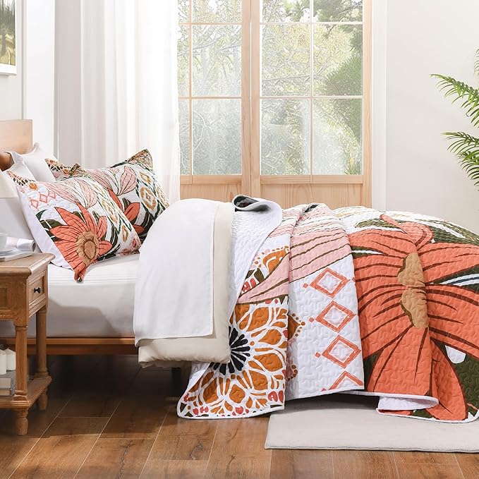 Andency Floral Boho Quilt Super King Plus Size Bedding Set Pink, 3 Pieces Farmhouse Flower Botanical Summer Bedspreads with 2 Shams, Soft Reversible Microfiber Coverlet Set for All Season, 128"x120"