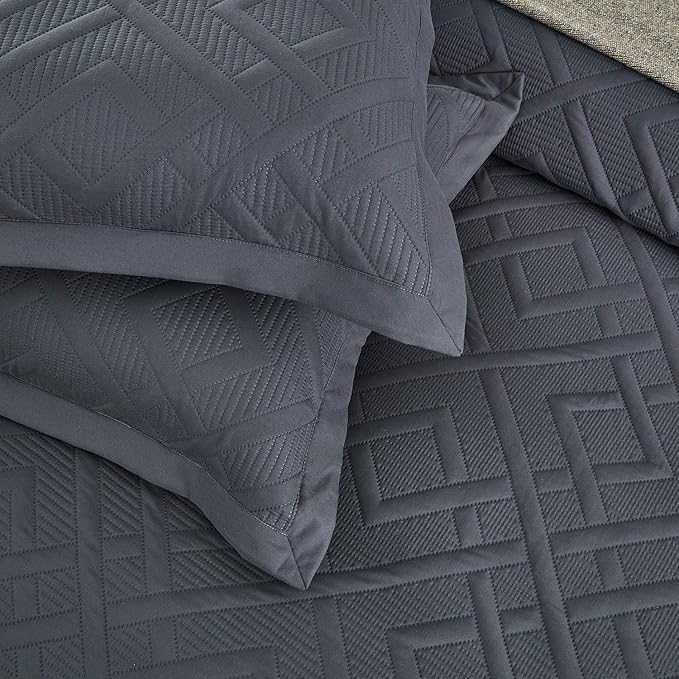 CHIXIN Quilt King Size - Geometric Pattern Bedspread Coverlet Set - Modern & Contemporary Style Bedding Cover, Ultrasonic Quilting, Reversible, Lightweight, 4 Piece, Dark Grey