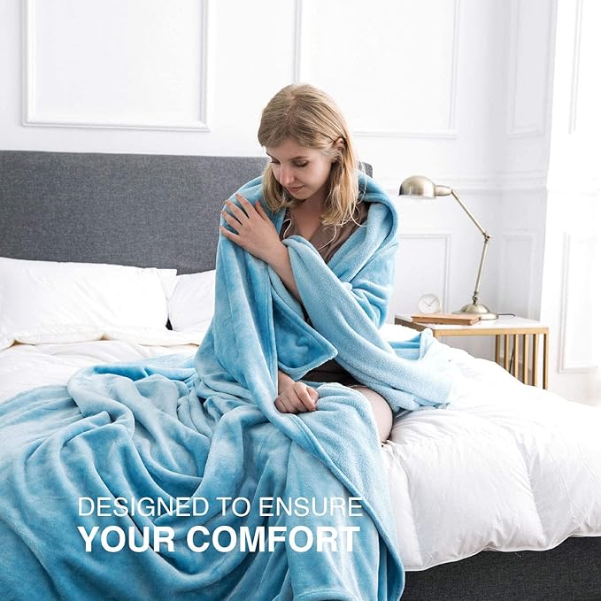MOONLIGHT20015 Fleece Blanket - Super Soft Fuzzy Throw Blanket for Couch and Sofa - Lightweight Luxury 400 GSM Microfiber Fluffy Bed Blankets and Throws, 50 x 60 Inches (Throw/Travel, Light Blue)