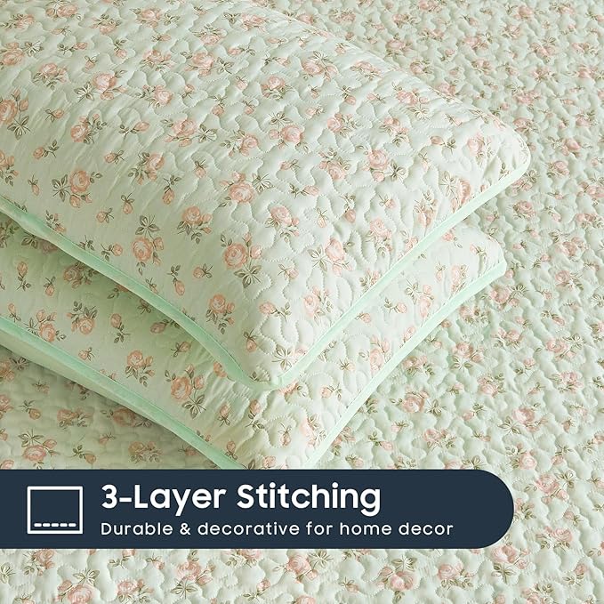 Wake In Cloud - Floral Quilt Set, Coquette Cottagecore Shabby Chic Flower Pattern for Women Teen Girls, Reversible Lightweight Bedspread Coverlet, 3 Pieces, Green Pink, King Size