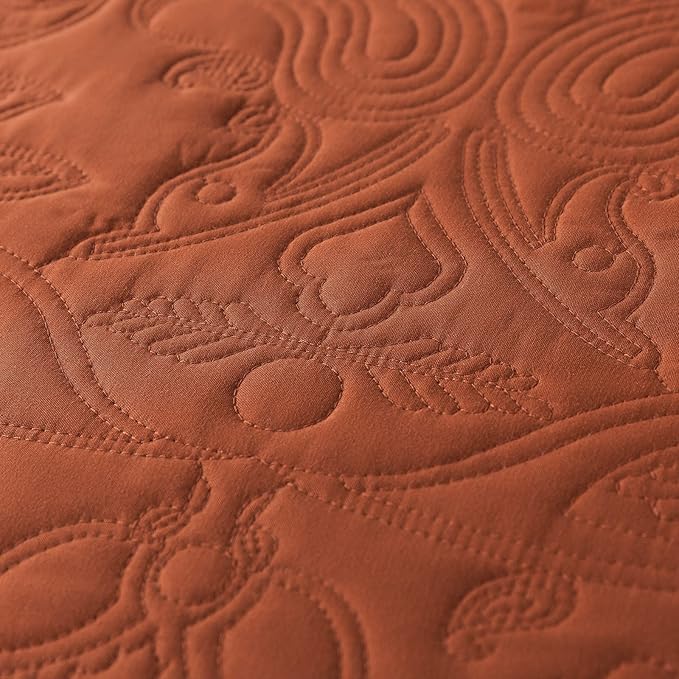 HoneiLife Queen Quilt Bedding Set - 3 Piece Microfiber Quilt Sets Lightweight Bedspreads Reversible Coverlets Retro Bed Cover Paisley Pattern Bedding Set All Season Quilts-Rust