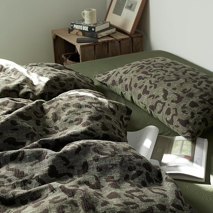 LifeTB Leopard Duvet Cover Full Yarn-Dyed Cotton Jacquard Duvet Cover Green Leopard Print Floral Bedding Set Animal Cheetah Printed Comforter Cover Farmhouse Boho Duvet Cover with Zipper Closure