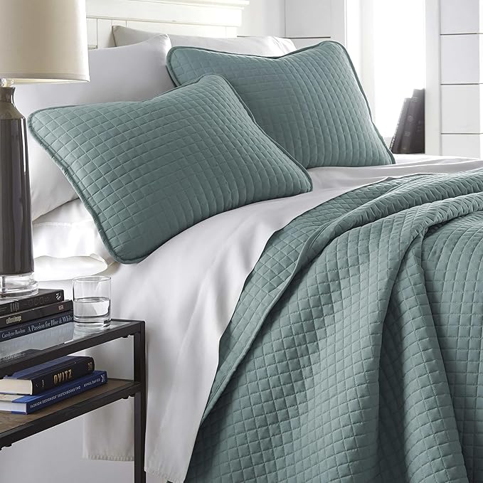 Southshore Fine Living, Inc. Twin Quilt Coverlet Bedding Set, Soft Brushed Microfiber Bedspread, Stain and Pet Hair Resistant Bedding, XL/Twin Blue Quilt Comforter Set with 1 Pillow Sham, Steel Blue