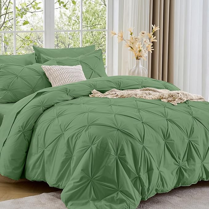 Sasttie Twin XL Comforter Set, 5-Piece Bed in a Bag, Pintuck Bedding Sets for All Season, Includes Comforter, Flat Sheet, Fitted Sheet, Pillowcase and Pillowsham, Green
