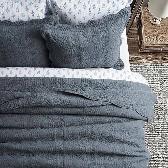 EVERGRACEHOME 100% Cotton Scallop Quilt Set, Queen Size 3 Piece Set – Lightweight Bedspread with 2 Shams, Soft Prewashed Matelasse Coverlet for Cozy and Elegant Bedding, Stormy Blue