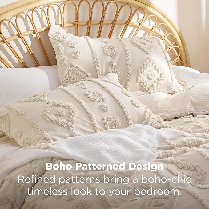 Bedsure Boho Tufted Beige Comforter King Size, GentleSoft™ 3 Pieces Boho Farmhouse Decor Bedding, Exquisite Shabby Chic Bedding for All Seasons, 1 Bed Comforter, 2 Pillow Shams, 104x90 Inches