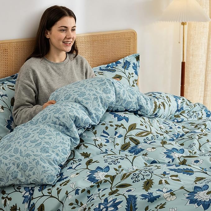PHF Ultra Soft Floral Duvet Cover Queen Size, Printed Bedding Set 3 Pieces, Comfy Farmhouse Pattern Duvet Cover Set with 2 Pillow Shams, Zipper Closure and 8 Ties, 90"x90", Flower-Dusty