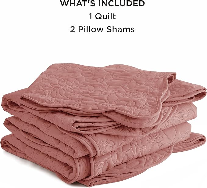 Bedsure Quilts Queen Size - Ultra Soft Pre-Washed Bedspread - Lightweight Grayish Pink Comforter - Cloud Bedding with Leaf Design 90x96 Inch