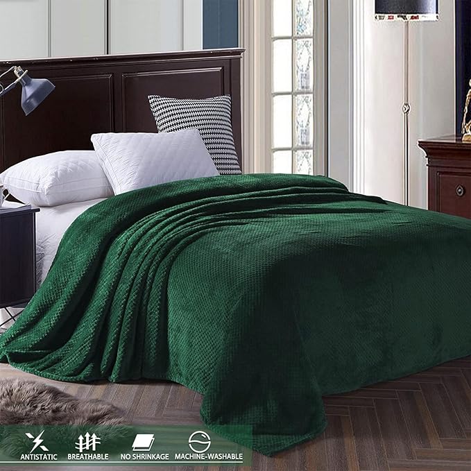 Exclusivo Mezcla Fleece Bed Blanket King Size, Super Soft and Warm Blankets for Couch, Sofa and Bed Waffle Textured, Cozy, Fuzzy and Lightweight (Forest Green, 90x104 Inches)
