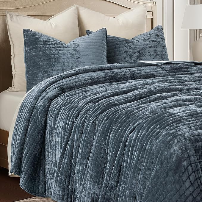 EVERGRACE Velvet Quilt Set King Size, Luxurious Soft Striped Channel Bedding Set, Lightweight Velvet Comforter for All Season, Oversized Bedspread Coverlet with 2 Matching Shams, Stormy Blue