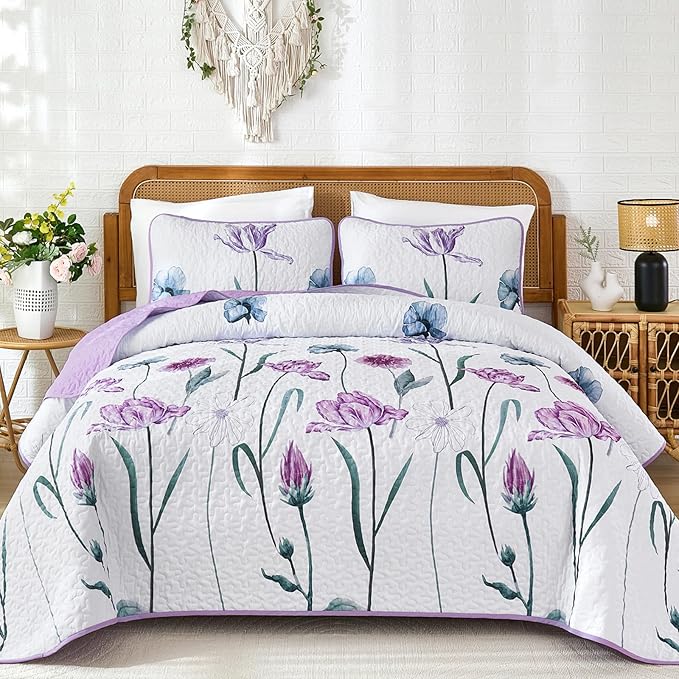 WONGS BEDDING Purple King Quilt Set, 3 Pieces Light Purple Floral Bedspread Coverlet Set, Lightweight Spring Farmhouse Cute Botanical Quilts Bedding Set (104"x90")