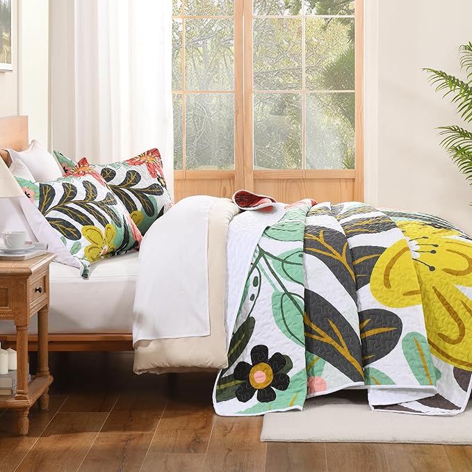 Andency Floral Boho California King Quilt Bedding Set Green, 3 Pieces Farmhouse Flower Botanical Summer Oversized King Bedspreads, Soft Reversible Lightweight Microfiber Coverlet Set, 104"x112"