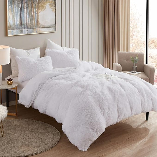 Full Size Luxury Faux Fur Comforter Set - Soft & Breathable 7-Piece Bedding Collection - 1 Comforter, 1 Fitted Sheet, 1 Flat, 2 Pillowcases, 2 Pillow Shams - Deep Pocket - Premium Quality, White