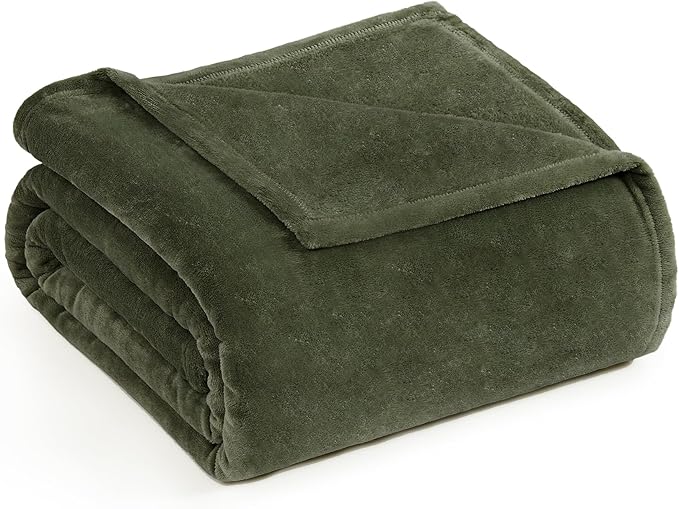 Casa Platino Fleece Blanket Queen Size – 300 GSM Olive Green Fleece Throw for Bed or Couch – Soft Cozy Warm Winter Blanket for Bed, Fuzzy Plush Elegant for Men & Women - 90x90 Inch