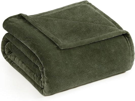 Casa Platino Fleece Blanket Queen Size – 300 GSM Olive Green Fleece Throw for Bed or Couch – Soft Cozy Warm Winter Blanket for Bed, Fuzzy Plush Elegant for Men & Women - 90x90 Inch