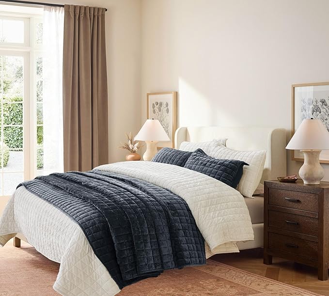 Luxurious Velvet Quilt King Size Set 98" x106" Ultra Soft Bedding Set Quilted Bedspread Coverlet with 2 Matching Pillow Shams for All Seasons,Blue Gray