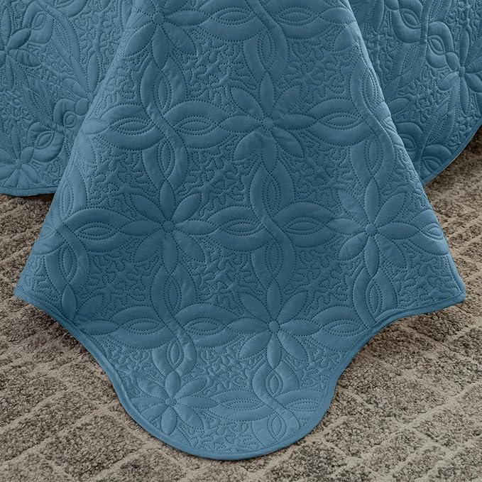 Auemtyn Full/Queen Size Quilt Set 3 Pieces, Soft Lightweight Summer Bedspread, Reversible Microfiber Bed Coverlet for All Seasons, Spa Blue, Floral Pattern (1 Quilt, 2 Pillow Shams)