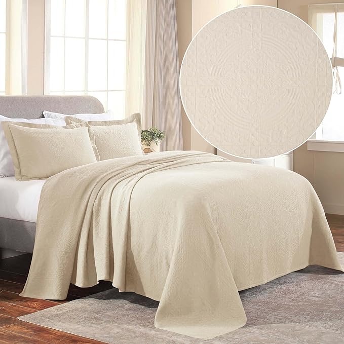 Superior Cotton Fleur De Lis Bedspread Set, Warm Blankets, All-Season Bedding, Bedroom Decor, Decorative Boho Medallion Coverlet, Includes 1 Bedspread, 2 Pillow Shams, Full, Ivory