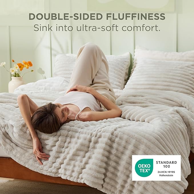 Bedsure Comforter Full Size - GentleSoft™ 3 Pieces Fluffy Double-Side Fleece Comforter Set, Cozy Striped Room Decor Aesthetic, Luxury Linen Full Size Bedding with 2 Pillowcases, 82x86 Inches