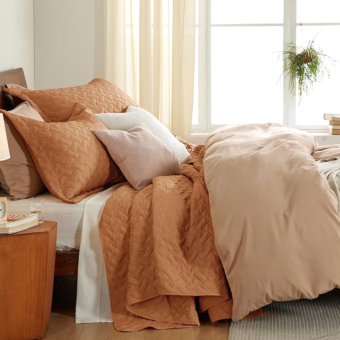 Bedsure Quilts King Size - Lightweight Bedspreads King Size with Basket Weave Pattern, Soft Quilt Bedding, Hazel Brown Comforter Coverlet for All Seasons (106" x 96")