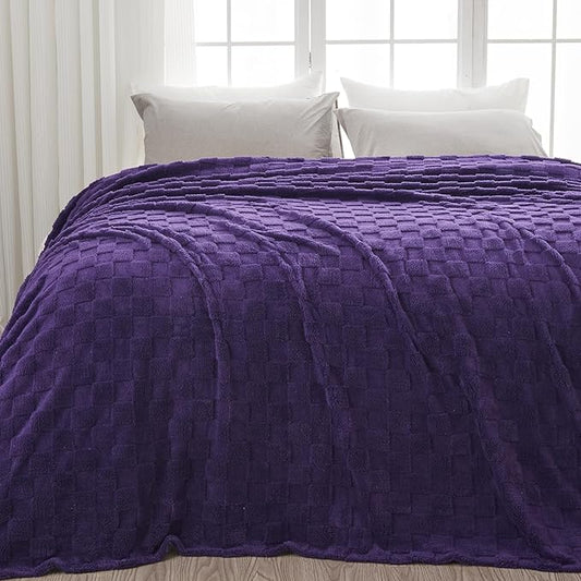 NEWCOSPLAY Super Soft Queen Blanket Purple Premium Silky Flannel Fleece 3D Checkered Lightweight Bed Blanket All Season Use (Purple Checkered, Queen(90"x90"))