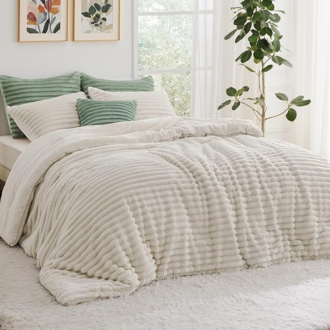 Bedsure California King Comforter - GentleSoft™ 3 Pieces Double-Side Fleece Comforter Set, Cozy Striped Room Decor Aesthetic, Luxury Linen Cal King Bedding with 2 Pillowcases, 104x96 Inches