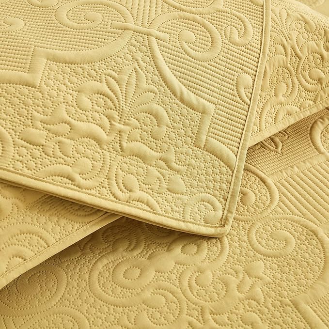 CHIXIN Quilt Queen Size - Damask Paisley Bedspread Coverlet Set - Classic & Gorgeous Style Bedding Cover, Ultrasonic Quilting, Reversible, Lightweight, 4 Piece, Honey Gold