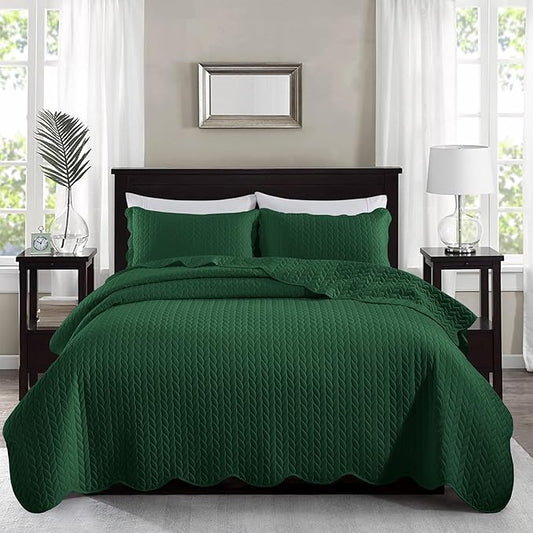 MOONLIGHT20015 California King Quilt Bedding Set Size (118"x106") + 2 Pillow Shams (20" x 36"+ 2") - 3 Pcs All Season Reversible Microfiber Coverlet Embossed Quilt Bedspread (Emerald)