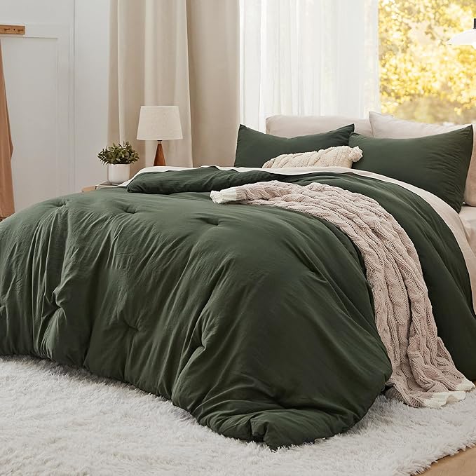 Bedsure King Comforter Set, Dark Green Soft Prewashed Bedding for All Seasons, 3 Pieces GentleSoft™ Bed Set, 1 Lightweight Comforter (104"x90") and 2 Pillowcases (20"x36")