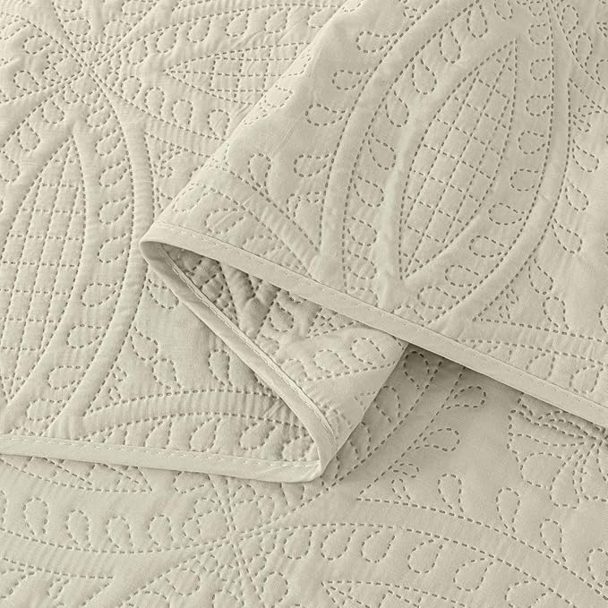 Chezmoi Collection Austin 3-Piece Oversized Bedspread Coverlet Set (Queen, Ivory)