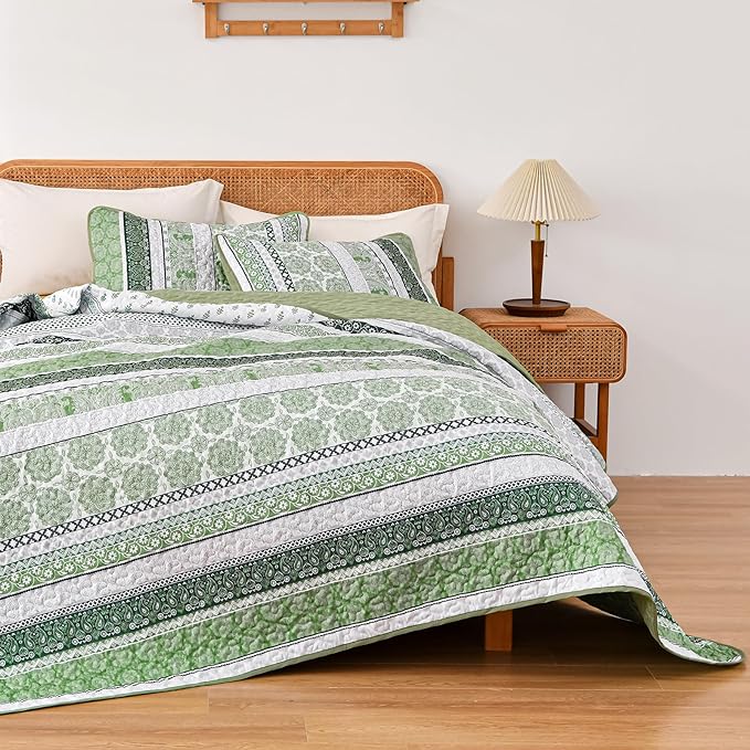 WONGS BEDDING Boho Quilt Set King Size, Green Bohemian 3 Pieces Quilt Sets, Lightweight Bedspread Coverlet Bedding Set for All Season (104"x90")