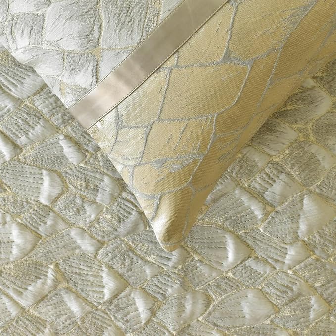 The HomeCentric King/Queen/Twin Ivory & Gold Designer CA King 86"x18" Bed Runner Without Pillow Cover, Patchwork, Quilted, Jacquard Foil Bed Scarf on Jacquard Fabric - Spinzar