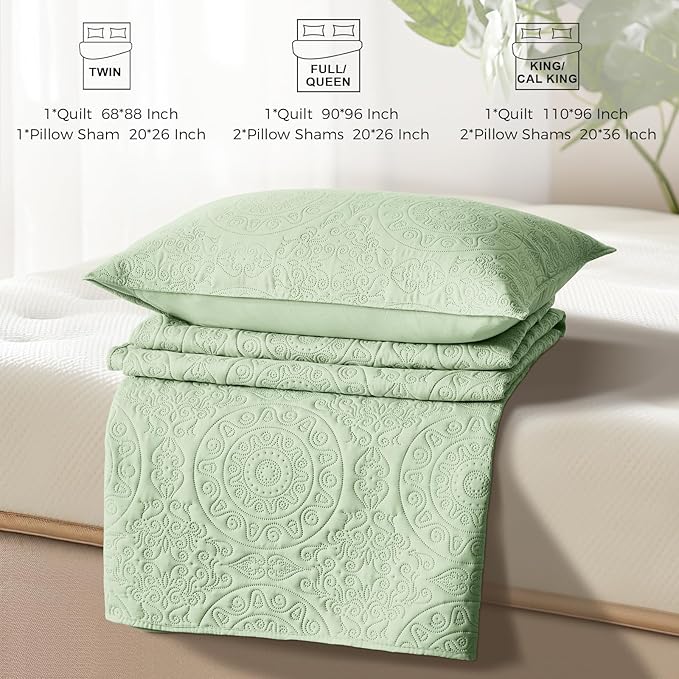 WURUIBO Light Green Quilt Set King/Cal King Size, Embossing Microfiber Bedspreads with Pillow Sham, Ligthweight Breathable Thin Coverlet, Reversible Bedding Set for All Season (1 Quilt,2 Pillow Shams)