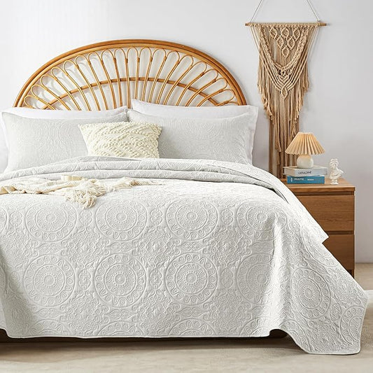WURUIBO Cream Quilt Set Twin Size, Embossing Microfiber Bedspreads with Pillow Sham, Ligthweight Breathable Thin Coverlet, Reversible Bedding Set for All Season (1 Quilt, 1 Pillow Sham)