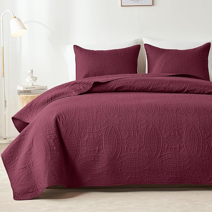 akkialla Burgundy King/Cal King Quilt Set, Ultrasonic Lightweight Bedspread Coverlet for Modern Minimalist Bedroom, Soft Microfiber Coin Pattern Bedding, 3-Piece (1 Quilt, 2 Pillow Shams) | Breathable fabric