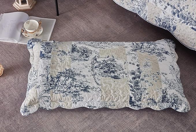 Brilliant Sunshine Blue Toile in Beige and Ivory Patches, 3-Piece Quilt Set with 2 Shams, Reversible Bedspread, Soft Lightweight Coverlet, All-Season, King, Blue