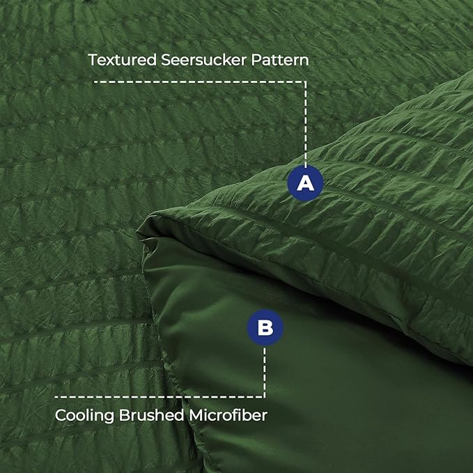 HYMOKEGE Dark Green Duvet Cover Queen Size, Ultra Soft 3-Piece Seersucker Duvet Cover Set with Zipper Closure, Soft Brushed Microfiber Bedding Set with 8 Corner Ties (90"x90", 2 Pillowshams)