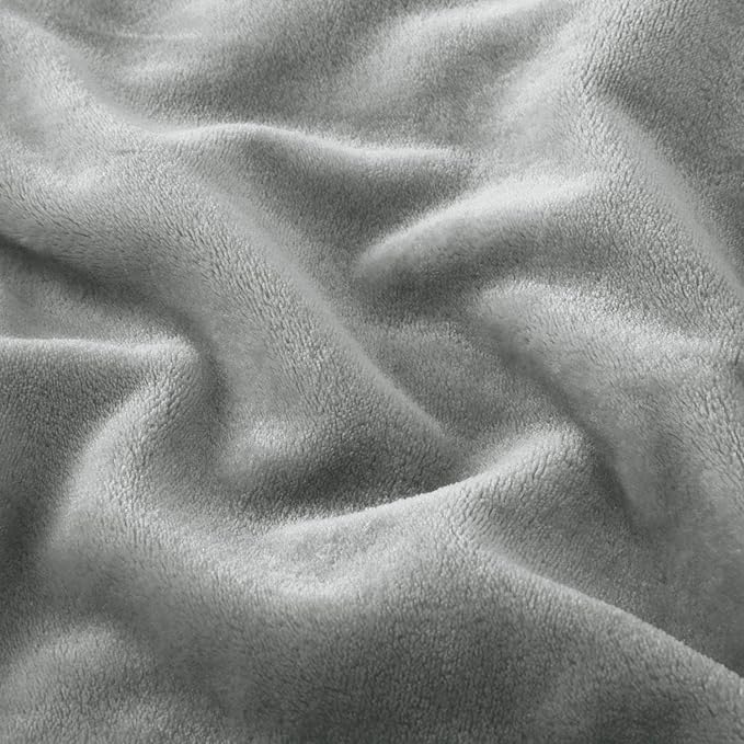 MOONLIGHT20015 Fleece Blanket Throw Blanket - Light Grey Super Soft Blankets for Sofa, Couch, Bed, Camping, Travel - 400 GSM Microfiber Cozy & Fluffy Blanket, 50 x 60 Inches (Throw/Travel)
