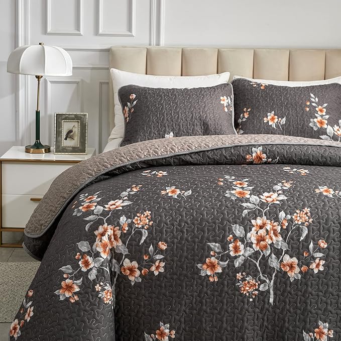 Flysheep 3 Pieces Quilt Set Full/Queen Size, Dark Gray Floral Reversible Bedspread Coverlet Set, Soft Microfiber Lightweight Bed Cover for All Season (90" x 90", 1 Quilt+ 2 Pillow Shams)