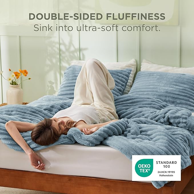 Bedsure King Size Comforter Set - GentleSoft™ 3 Pieces Fluffy Double-Side Fleece Comforter Set, Cozy Striped Room Decor Aesthetic, Luxury Mineral Blue King Bedding with 2 Pillowcases, 104x90 Inches
