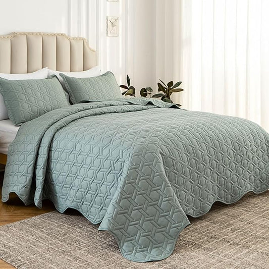 Auemtyn Full/Queen Size Quilt Set 3 Pieces, Soft Lightweight Summer Bedspread, Reversible Microfiber Bed Coverlet for All Seasons, Green, Geometric Pattern (1 Quilt, 2 Pillow Shams)