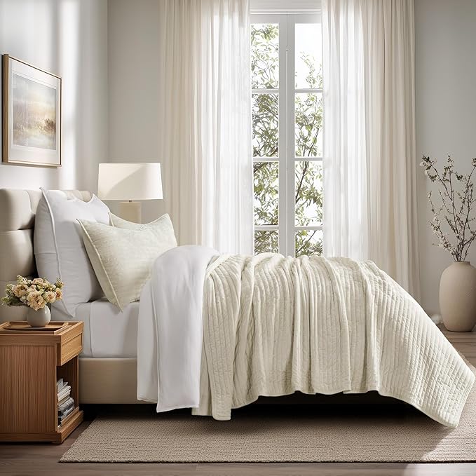 EVERGRACE Velvet Quilt Set California King 118'' x 106'', Luxurious Soft Striped Channel Bedding Set, Lightweight Velvet Comforter for All Season, Oversized Bedspread Coverlet w/ 2 Shams, Beige