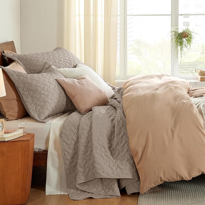 Bedsure Quilts King Size - Lightweight Bedspreads King Size with Basket Weave Pattern, Soft Quilt Bedding, Taupe Comforter Coverlet for All Seasons (106" x 96")