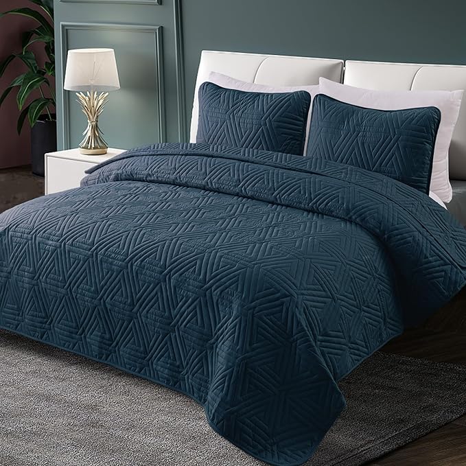 Whale Flotilla Soft Twin Size Quilt Set for All Seasons, 2-Piece Ultrasonic Geometric Quilts Bedding Set, Lightweight Reversible Bedspread, Coverlet, Bed Cover with Pillow Sham, Navy