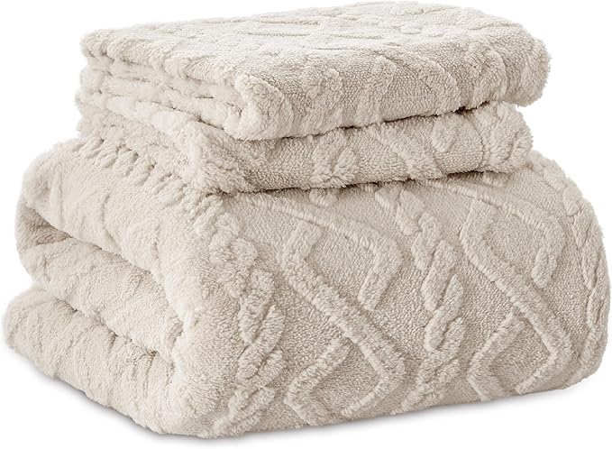 Bedsure Fluffy Flannel Duvet Cover Set - Faux Fur Comforter Cover Queen Size, Warm Plush Bedding for Winter, 3-Piece Set with Zipper Closure (90"x90") and 2 Pillow Shams, Linen