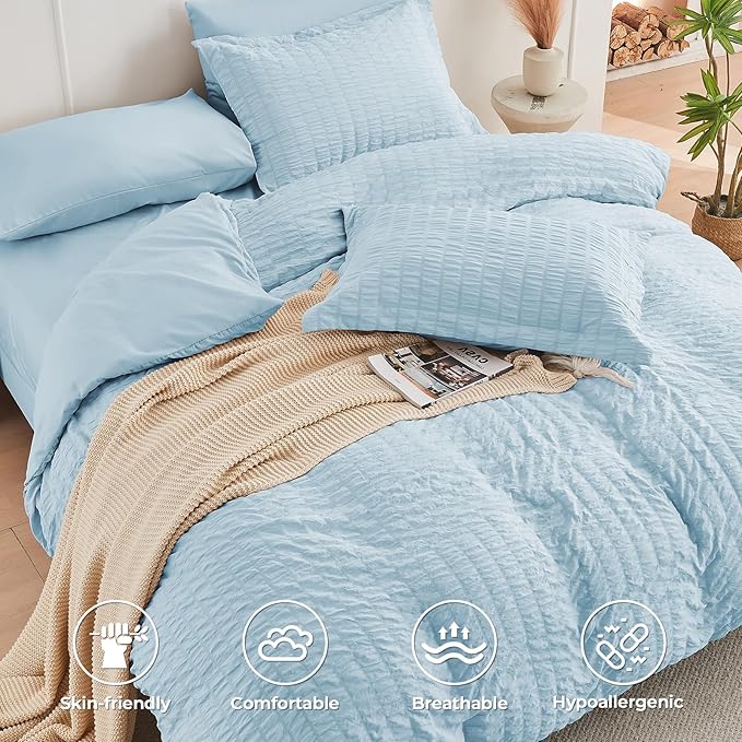 HYMOKEGE Lake Blue Duvet Cover Queen Size, Ultra Soft 3-Piece Seersucker Duvet Cover Set with Zipper Closure, Soft Brushed Microfiber Bedding Set with 8 Corner Ties (90"x90", 2 Pillowshams)